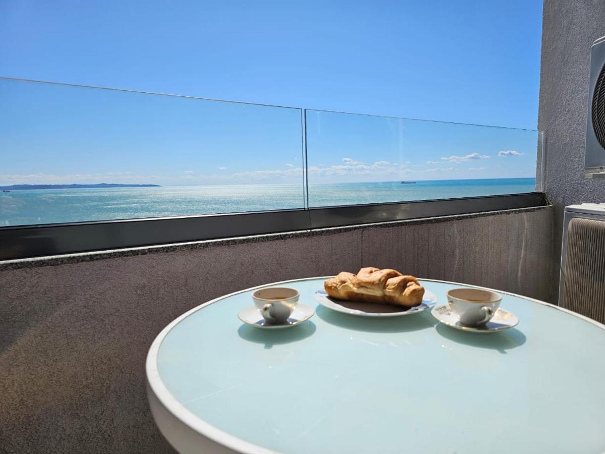 Sky & Sea View Luxury Apartments Durres Exterior photo